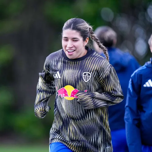 Misi Amankan Poin Krusial: Kath Smith Serukan Fokus Tinggi Jelang Duel Midweek Leeds United Women