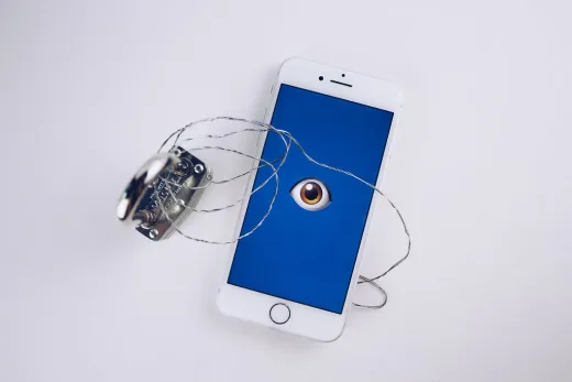 Garda Depan Perang Digital: Peretas Rusia Eksploitasi iPhone Warga Ukraina dengan Alat Spionase Mutakhir