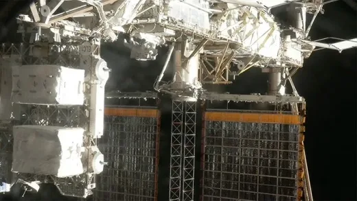 Melangkah di Ruang Hampa: Astronot NASA Sukses Selesaikan Misi 'Spacewalk' Perdana 2026 untuk Peningkatan Daya ISS