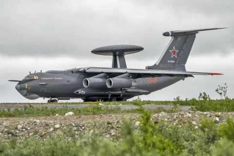 Lumpuhkan Mata Langit Rusia: Militer Ukraina Klaim Hancurkan Satu Lagi Pesawat Intai A-50 dalam Serangan Drone