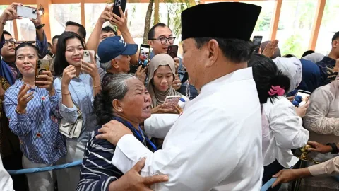 Momen Haru dan Bahagia: Kisah Kedekatan Presiden Prabowo dengan Rakyat dalam Gelar Griya Idulfitri di Istana