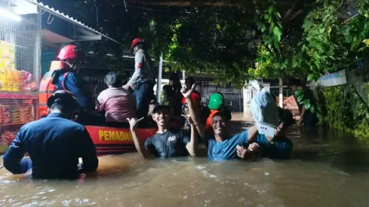 Banjir Rendam 10 RW di Ciracas, Dipicu Peningkatan Debit Air Kiriman dari Depok
