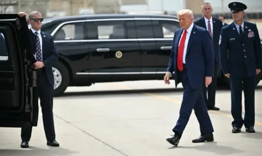 Trump Ancam Ratakan Pembangkit Listrik Iran Jika Blokade Selat Hormuz Berlanjut