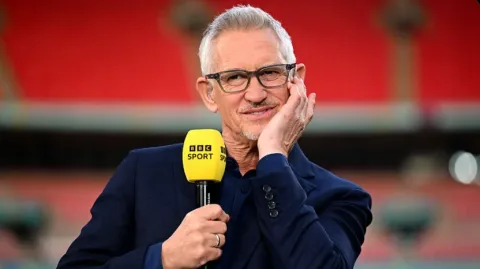 Gary Lineker Kritik Keras Keputusan Mikel Arteta yang Menjadi Bumerang dalam Kekalahan Arsenal di Final Carabao Cup