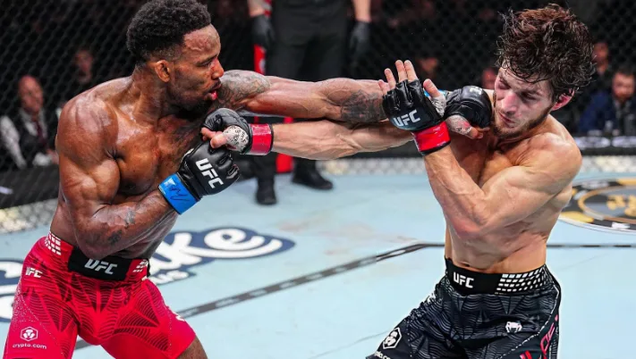 Reaksi Jujur Lerone Murphy Usai Tonton Ulang UFC London: "Masih Ada Celah untuk Diperbaiki"