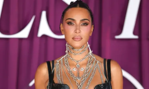 Rumor "Power Couple" Baru: Kim Kardashian Dikabarkan Dekat dengan Lewis Hamilton