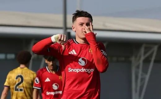 Pukulan Telak Bagi Bintang Muda MU: Cedera Paksa Kai Rooney Akhiri Musim Lebih Awal