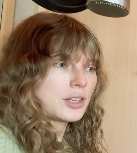 Sengketa Merek Dagang: Taylor Swift Hadapi Gugatan "Showgirl" dari Penampil Las Vegas
