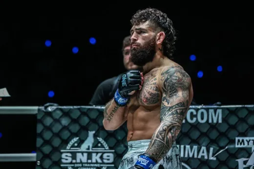Berkat Powerlifting, Chase Mann Pertahankan Rekor Tak Terkalahkan Jelang Laga Utama ONE Fight Night 42