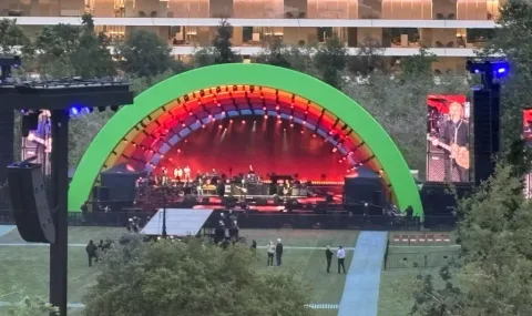Paul McCartney Guncang Apple Park dalam Perayaan HUT ke-50 Apple Malam Ini