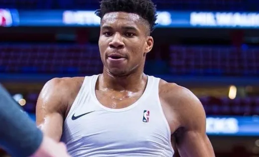 Antetokounmpo Bersaudara Lengkap! Candaan Giannis Sambut Debut NBA Sang Adik, Alex