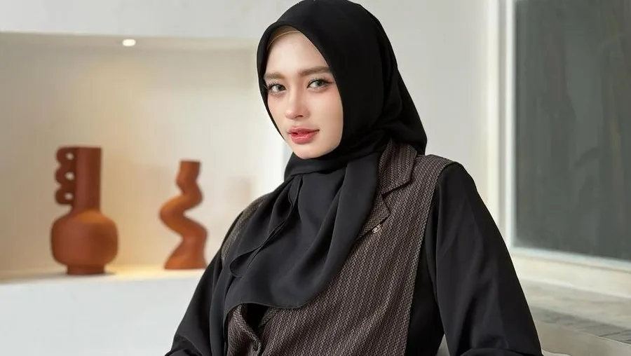 Langkah Baru Inara Rusli: Ganti Nama Panggung Jadi Inarasati dan Ubah Tanda Tangan KTP