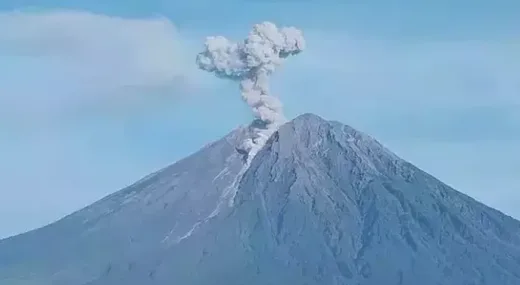 Gunung Semeru Erupsi! Otoritas Tetapkan Zona Eksklusi 8 Km, Waspada Awan Panas