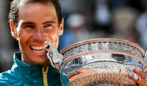 Mahkota yang Tak Tergoyahkan: Mengulas Dominasi Rafael Nadal di Lapangan Tanah Liat