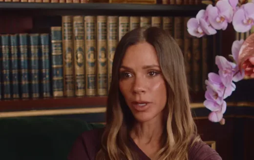 Reaksi Menggelitik Victoria Beckham Saat Cruz Tampil Telanjang di Promo Lagu Terbarunya