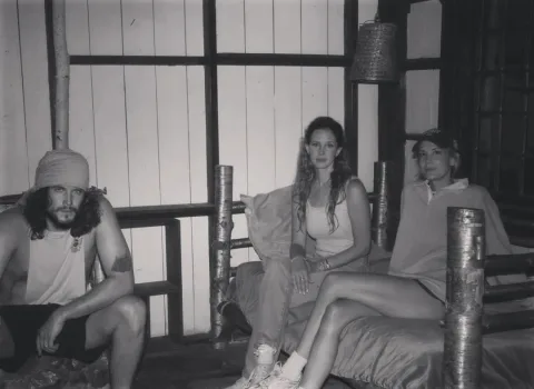 Video Games: Lana Del Rey Rilis Lagu Tema untuk Game Komputer James Bond