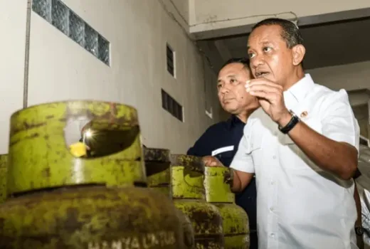 Dinamika Harga Elpiji 12 Kg: Menteri ESDM Soroti Mekanisme Pasar dan Prioritas Subsidi