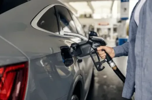 Oil Market Update: Harga Bensin AS Diproyeksi Tertahan di Atas US$ 3 per Galon Hingga 2027