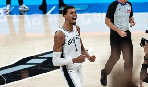 Olahraga: Blazers Bangkit, Tumbangkan Spurs 106-103 dalam Drama Seri yang Sengit