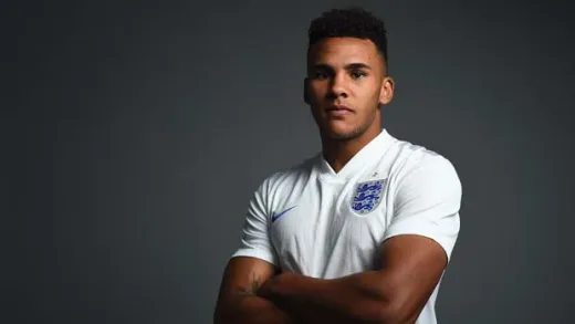Sikap Ksatria Jamaal Lascelles Hadapi Kemarahan Suporter Usai Leicester City Resmi Terdegradasi