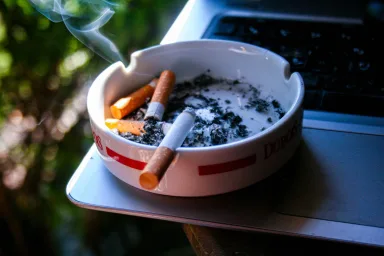 Inggris Resmi Larang Generasi 2009 ke Bawah Beli Rokok: Hukum Terkeras dalam Sejarah Pencegahan Tembakau