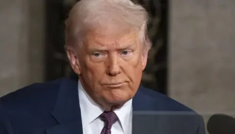 Guncangan di Washington: Tembakan di Luar White House Correspondents' Dinner Memaksa Evakuasi Darurat Trump dan Kedaulatan Protokol Keamanan 2026