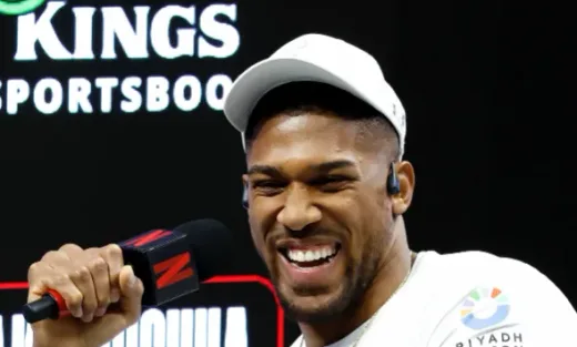 Perang Saraf Netflix: Anthony Joshua Kirim Pesan Tajam ke Tyson Fury Pasca-Pengumuman "Super Fight" dan Kedaulatan Komunikasi Psikologis 2026