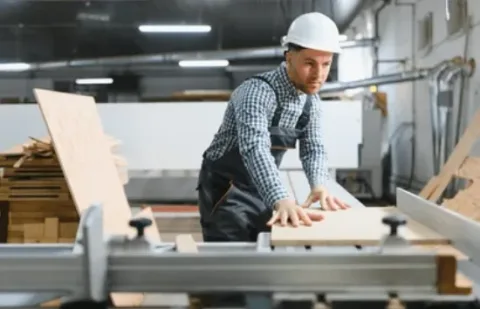 Krisis Bahan Baku: Produksi Kayu Olahan Nasional Anjlok 20% pada Kuartal I-2026