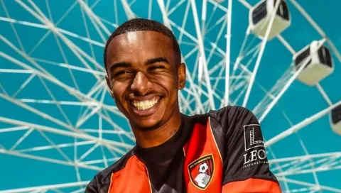Barcelona Masuk Persaingan Perebutan Wonderkid Bournemouth Senilai €70 Juta, Eli Junior Kroupi