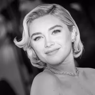 Florence Pugh Akan Bintangi dan Produseri Adaptasi Film 'The Midnight Library' Garapan Garth Davis