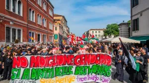 Krisis di Venice Biennale 2026: Ratusan Seniman dan Paviliun Nasional Mundur dari Nominasi Penghargaan sebagai Aksi Solidaritas