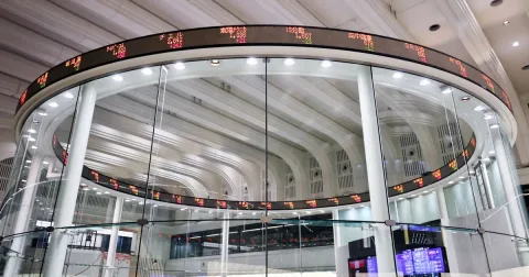 Nikkei Tembus 70.000: Sinyal Pasar Modal Asia Menguat di Tengah Turunnya Harga Minyak