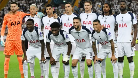 Tottenham Tolak Tawaran Kedua Brighton untuk Bek Muda Luka Vuskovic