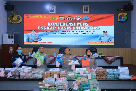Polda Lampung Gagalkan Penyelundupan Narkoba Rp235 Miliar di Bakauheni, 24 Tersangka Dibekuk