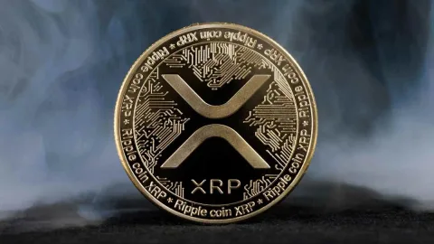XRP Terperosok 4,4%: Sinyal Hawkish The Fed Pukul Pasar Kripto