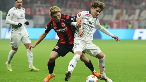Gelombang Samurai Blue: Bundesliga Makin Bergantung pada Pemain Jepang