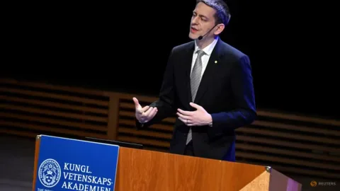 Peraih Nobel John Jumper Tinggalkan Google DeepMind, Bergabung ke Anthropic