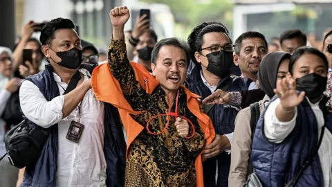 Roy Suryo dan Tifa Tolak Teken Berkas Penahanan, Kuasa Hukum Sebut Ada Pemaksaan