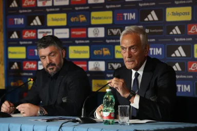 Gravina Akui Terlambat Mundur: Masa Depan Sepak Bola Italia Kini di Tangan Abete atau Malago