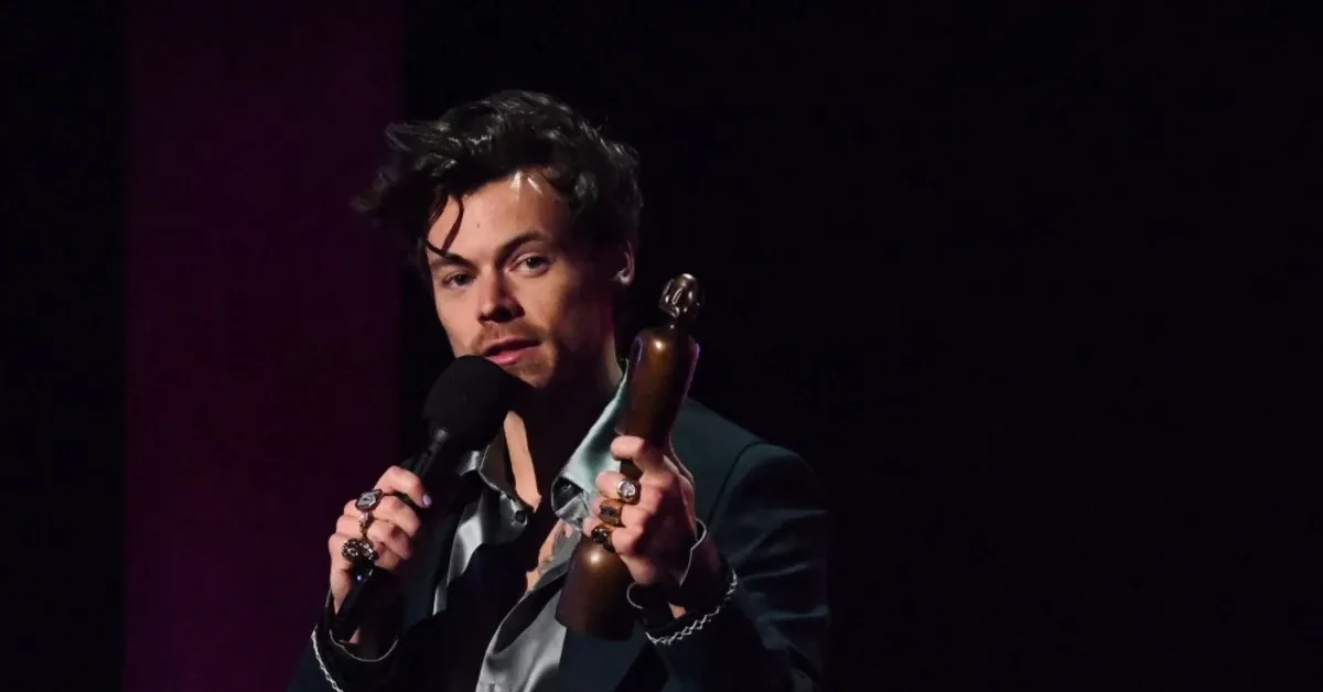 Harry Styles di Wembley: Kebijakan Botol Minum Dilonggarkan, Sunscreen Gratis Disiapkan