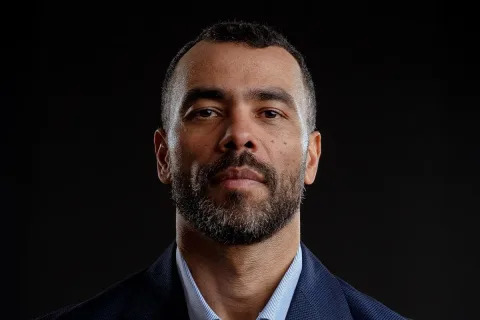 Ashley Cole Dipecat Cesena Setelah Delapan Laga, Diganti Eks Bintang Serie A