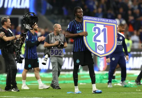 Bayern Munich Incar Bisseck, Kim Min-jae Jadi Kunci Transfer