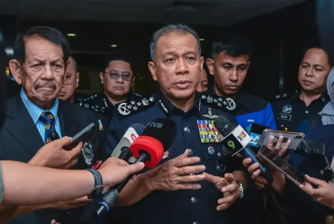 Polisi Malaysia Usut Anggotanya yang Viral Hina Warga China: Investigasi Disiplin Diluncurkan