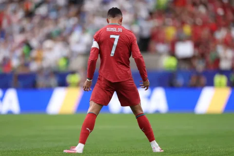 Ronaldo Ukir Sejarah: Jadi Pemain Pertama yang Cetak Gol di Enam Piala Dunia
