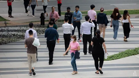 Pegawai Negeri Singapura Terima Bonus Tengah Tahun 0,45 Bulan, Junior Dapat Tambahan Tunai