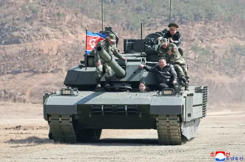 Kim Jong-un Kembali Ancam Perang Nuklir, Modernisasi Militer Korsel-AS Jadi Dalih