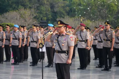 Ziarah Nasional Polri: Meneladani Integritas Hoegeng dan Visi Habibie Jelang Bhayangkara ke-80