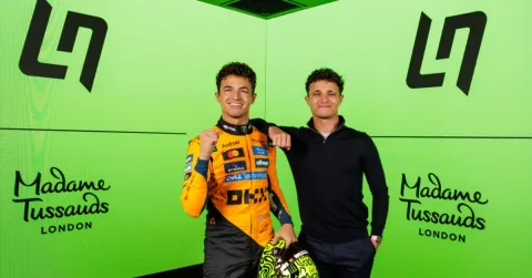 Lando Norris Beri Reaksi 'Surreal' Saat Patung Lilin Pertamanya di Madame Tussauds London Diperkenalkan