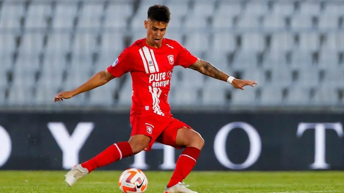 Absen Tanpa Kabar, Mees Hilgers Picu Kekesalan FC Twente