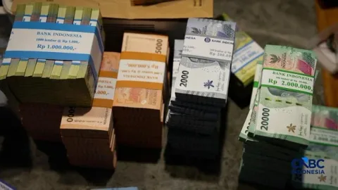 Pemerintah Tarik Rp 300 Triliun Dana SAL dari Bank Himbara, Bertahap ke BI